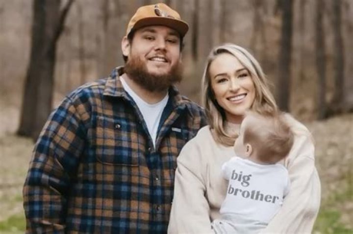 Exploring Luke Combs' Sibling Connection