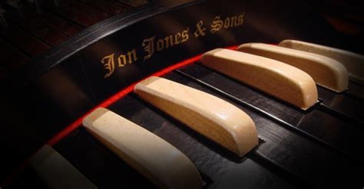 Jon Jones And His Daughters