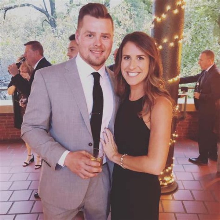 Luke Voit Biography, Age, Height, Wife, Net Worth, Family