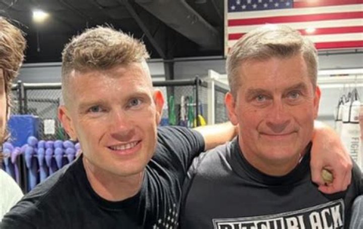 Stephen Thompson Family Ethnicity: Wife And Parents