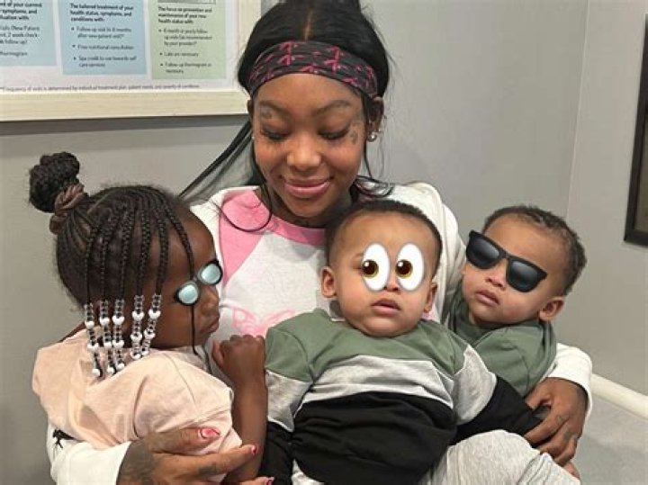 Unveiling Summer Walker's Motherhood Journey: Discoveries And Insights